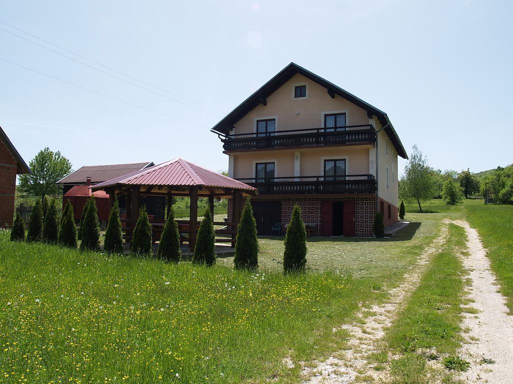Hotel Jelena Korenica Exterior foto